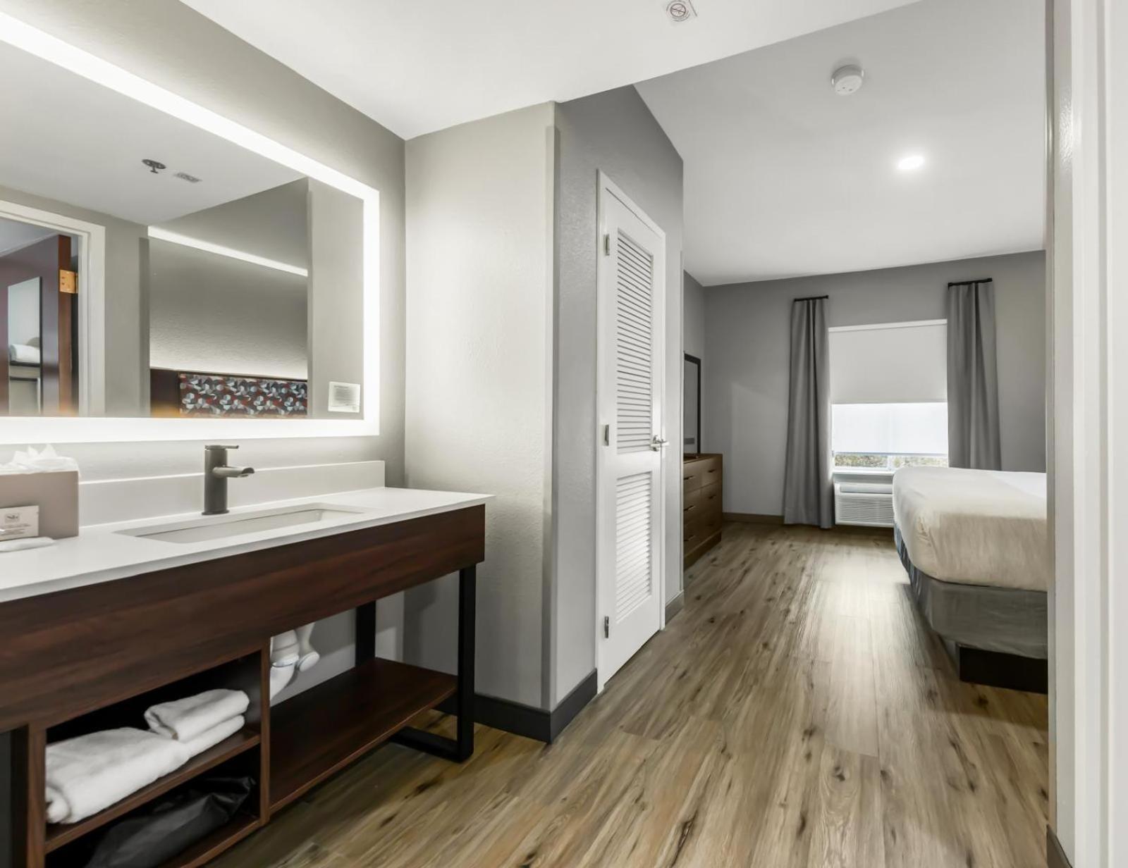 ฮอว์ธอร์น สวีท บาย วินด์แฮม คอลเลจ สเตชั่น Hotel คอลเลจสเตชัน ภายนอก รูปภาพ